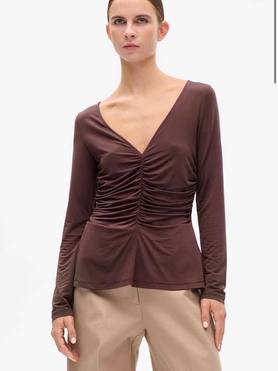 Baum Und Pferdgarten Tops - Baum und pferdgarten Ruched V-Neck Long-Sleeve Top in Brown size L NWT